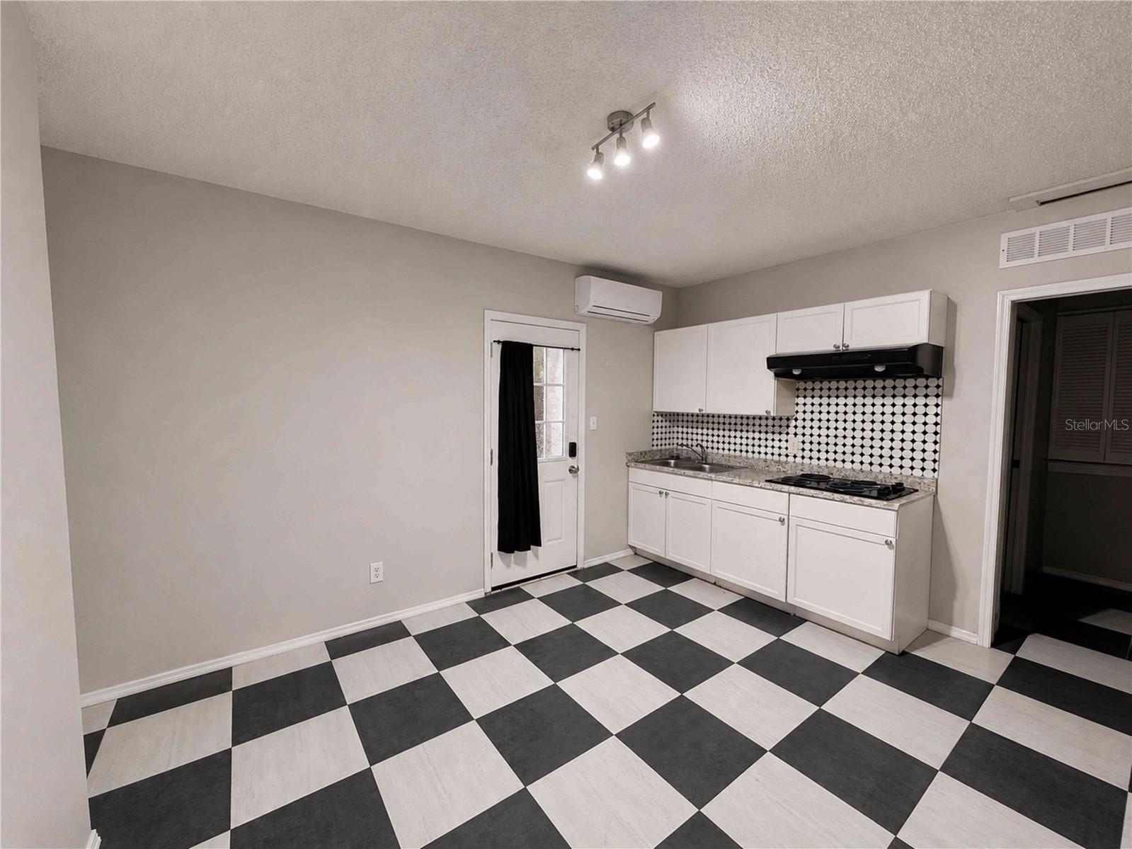7196 Harbor Heights Circle #A Orlando FL 32835 W7887283 image7