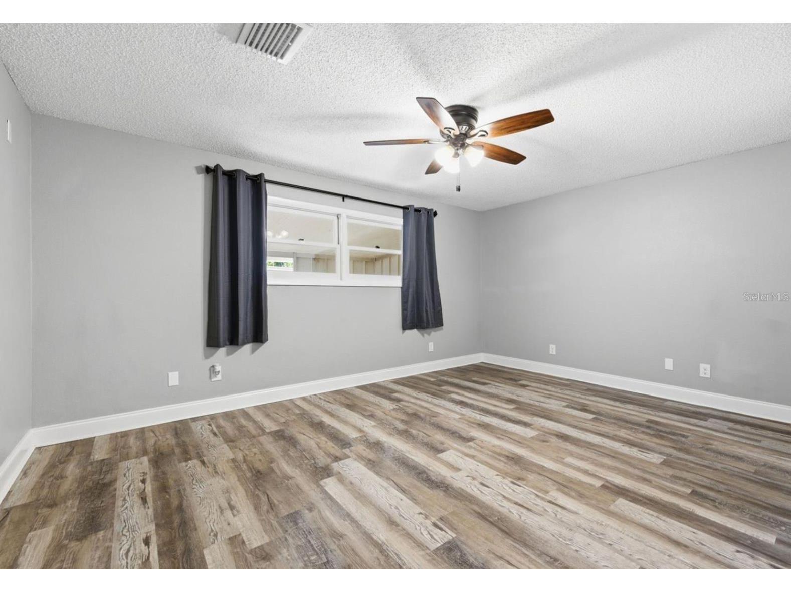 7198 121st Way N Seminole FL 33772 TB8482147 image12