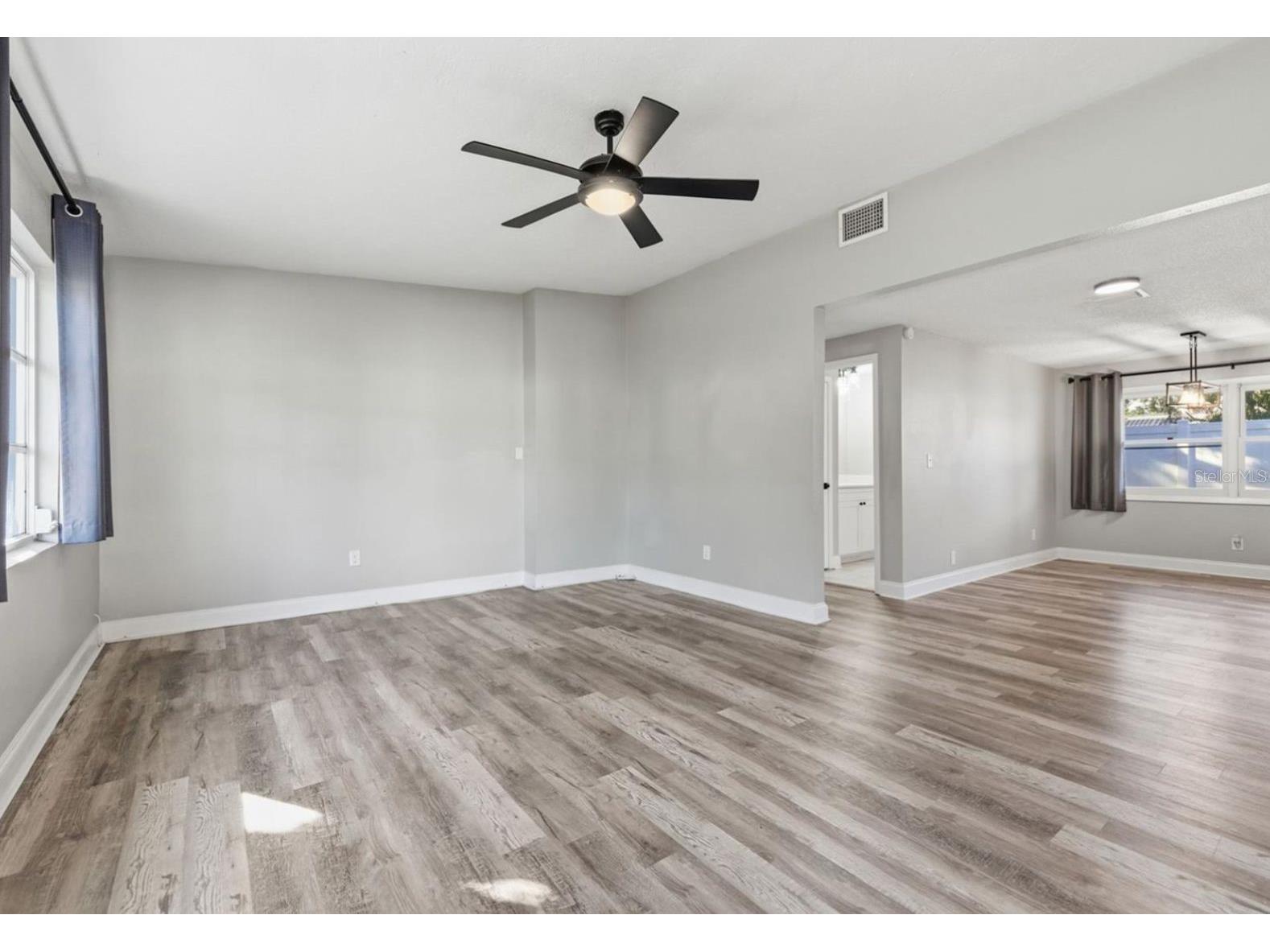 7198 121st Way N Seminole FL 33772 TB8482147 image4