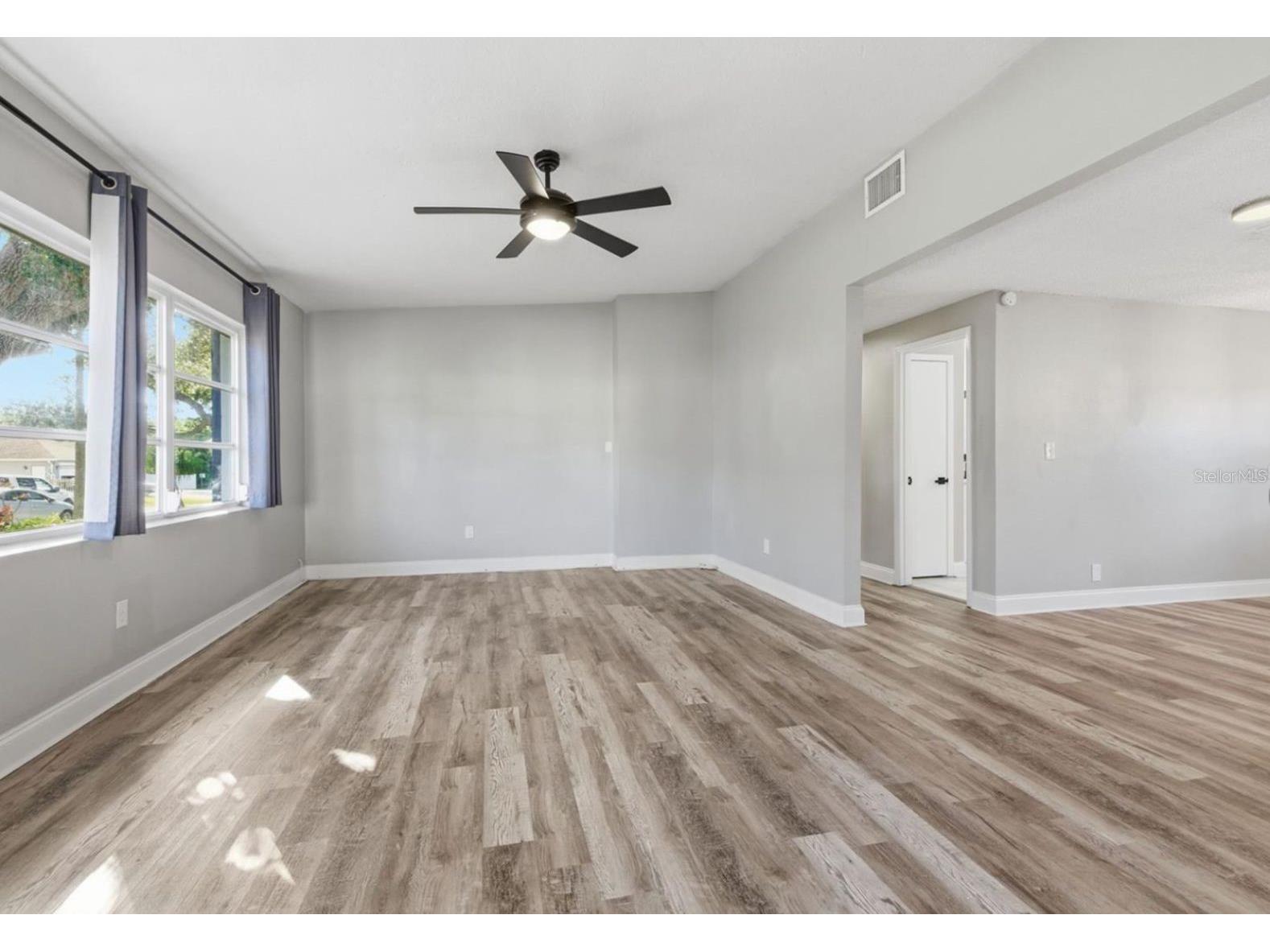 7198 121st Way N Seminole FL 33772 TB8482147 image5