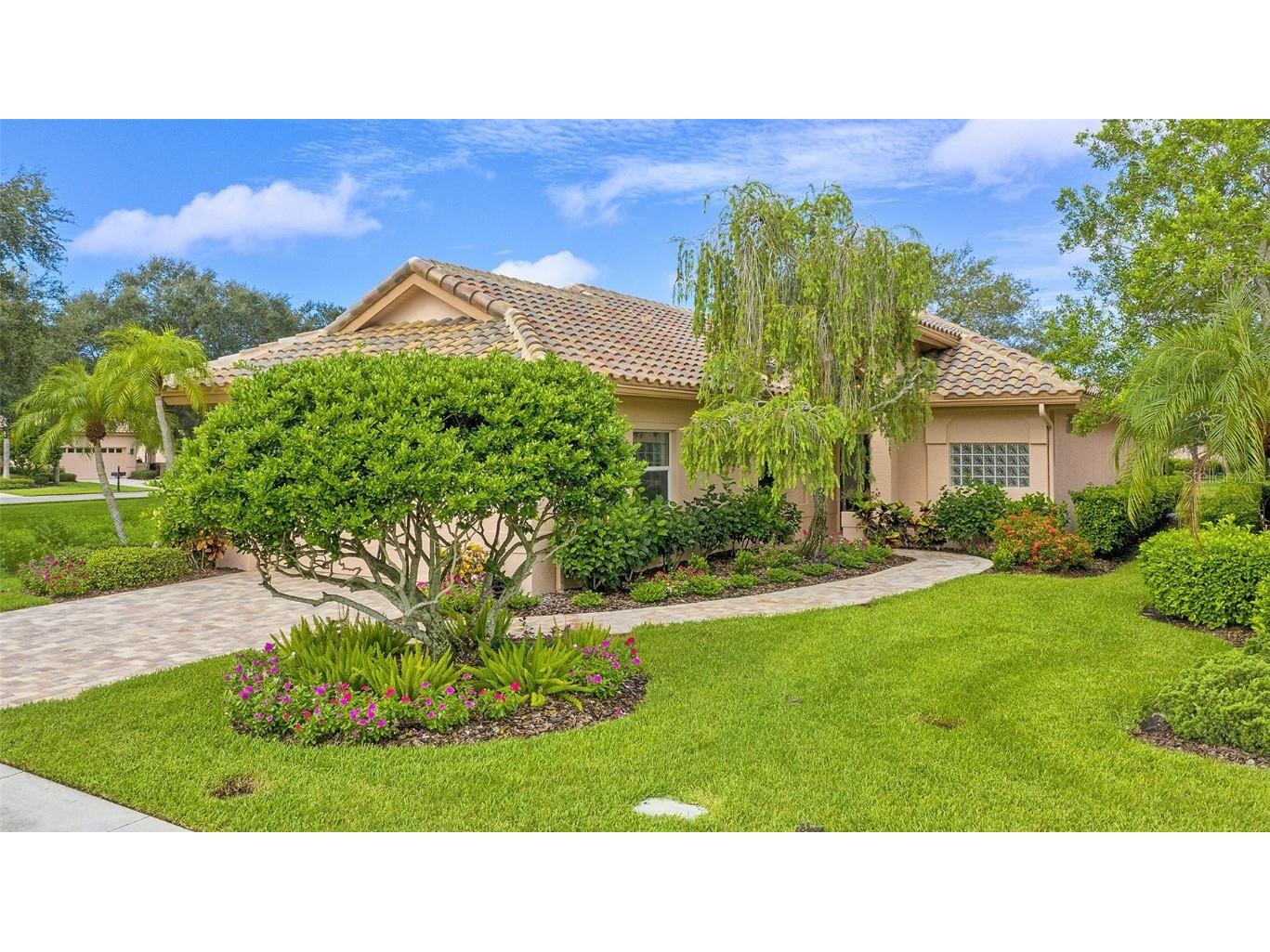 7198 Del Lago Drive Sarasota FL 34238 A4566751 image1