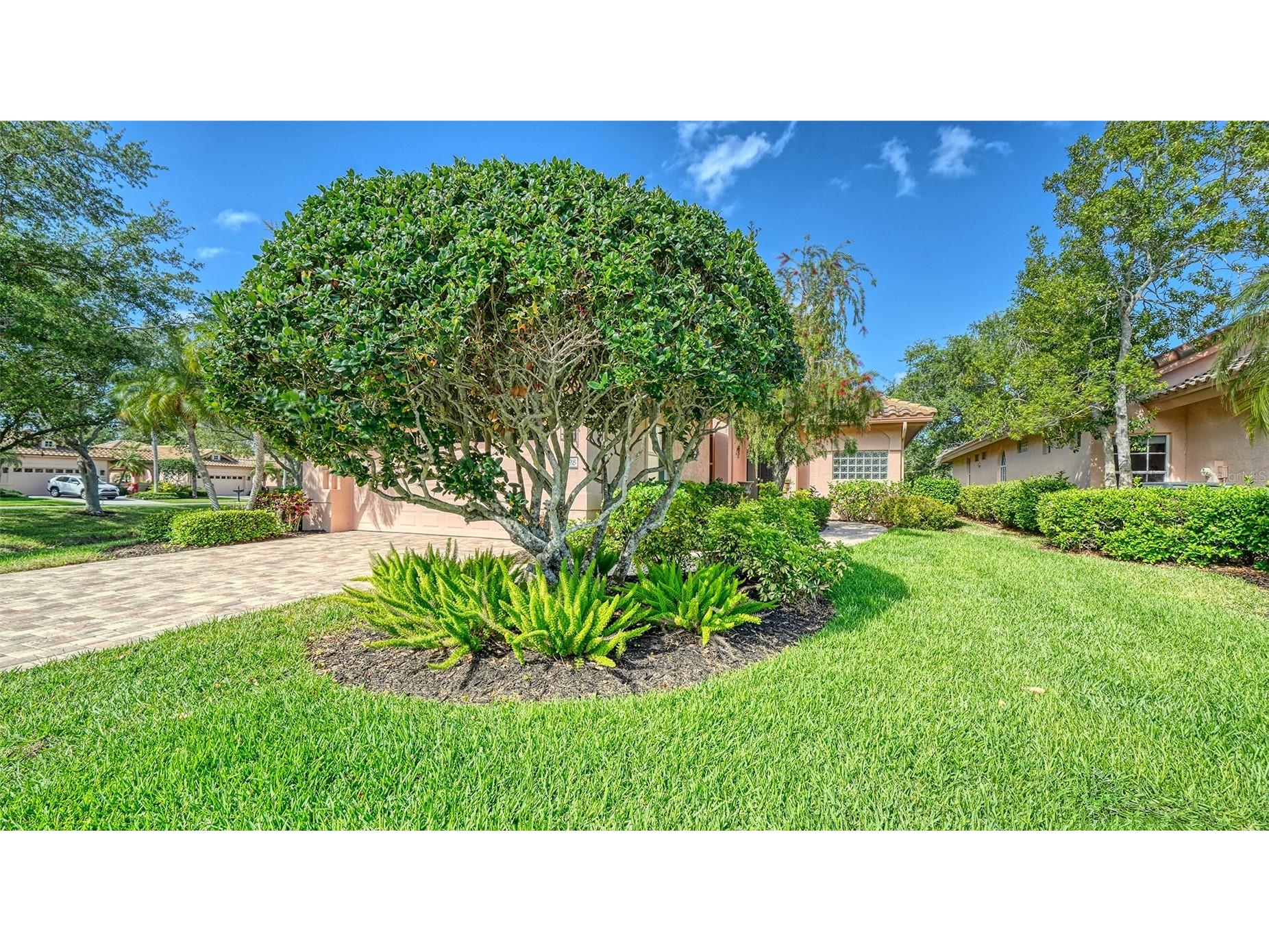 7198 Del Lago Drive Sarasota FL 34238 A4689649 image2