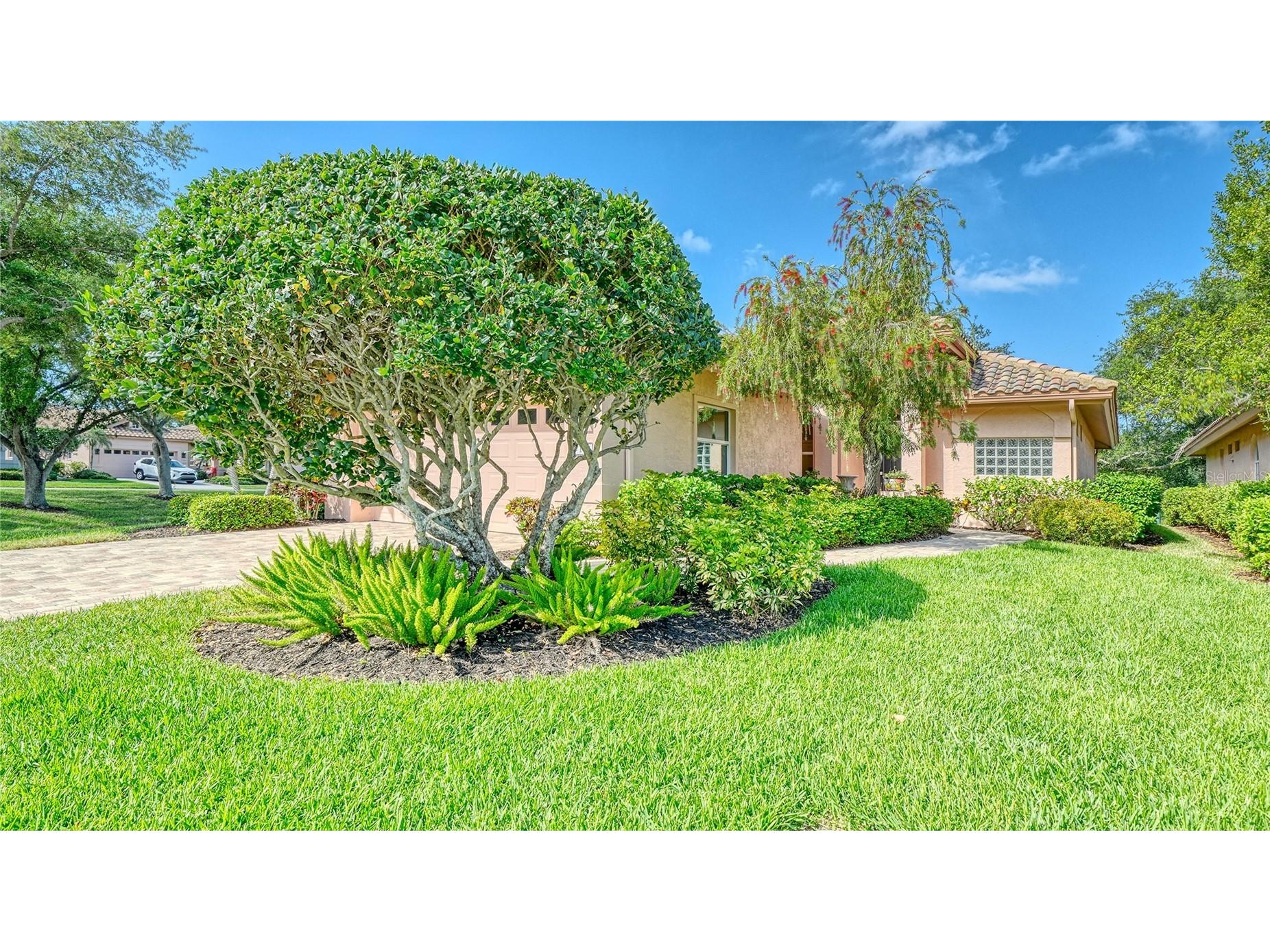 7198 Del Lago Drive Sarasota FL 34238 A4689649 image3