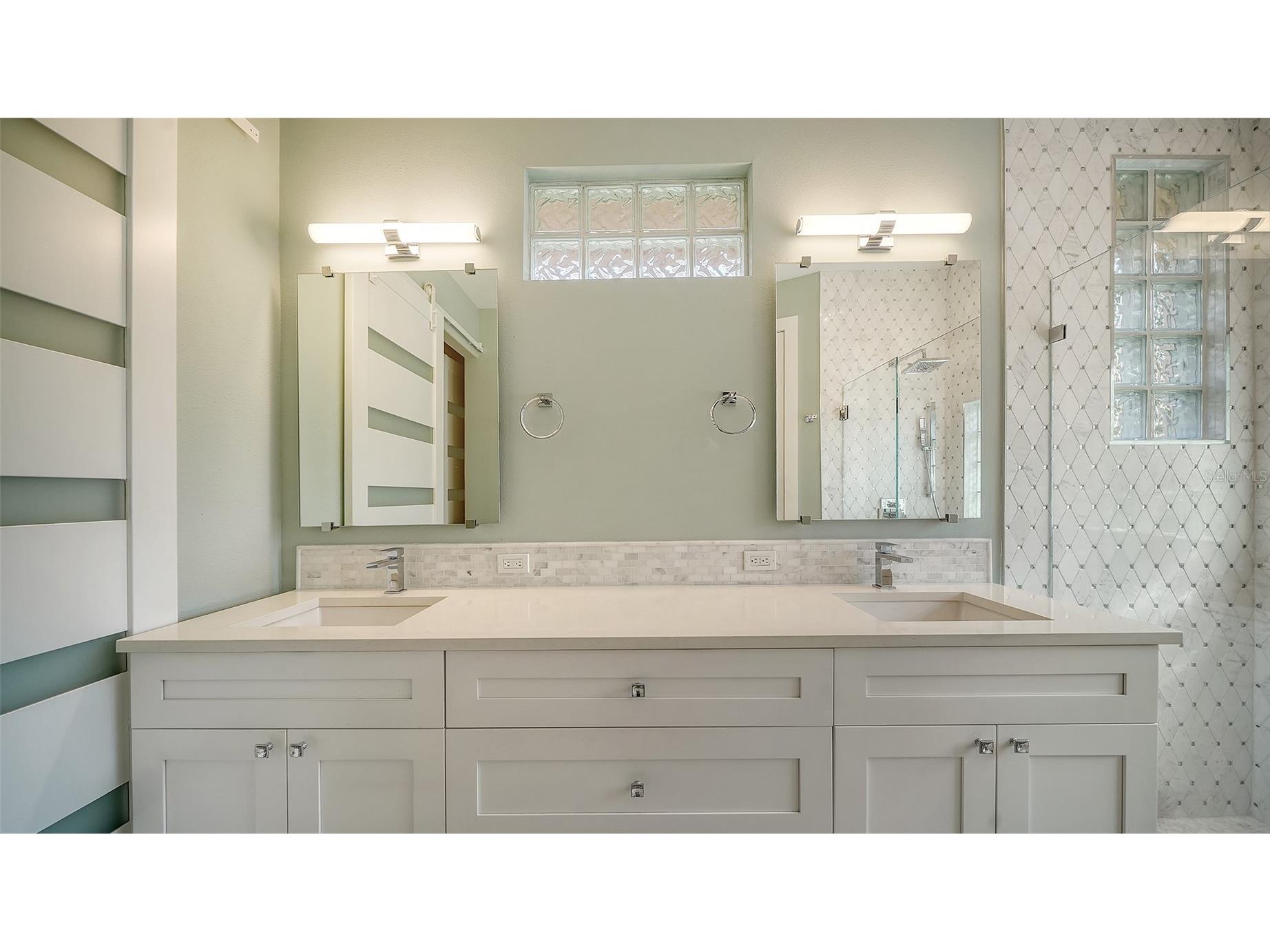 7198 Del Lago Drive Sarasota FL 34238 A4689649 image37