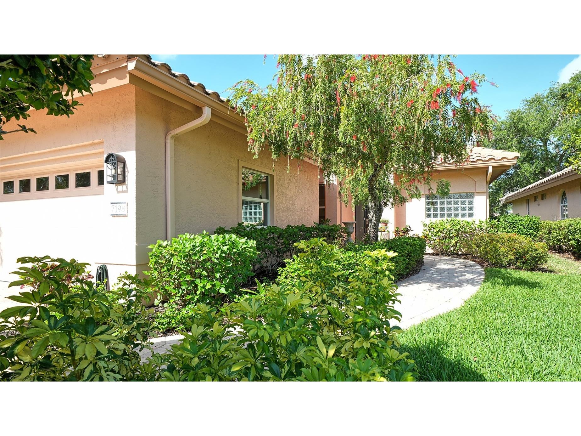 7198 Del Lago Drive Sarasota FL 34238 A4689649 image5
