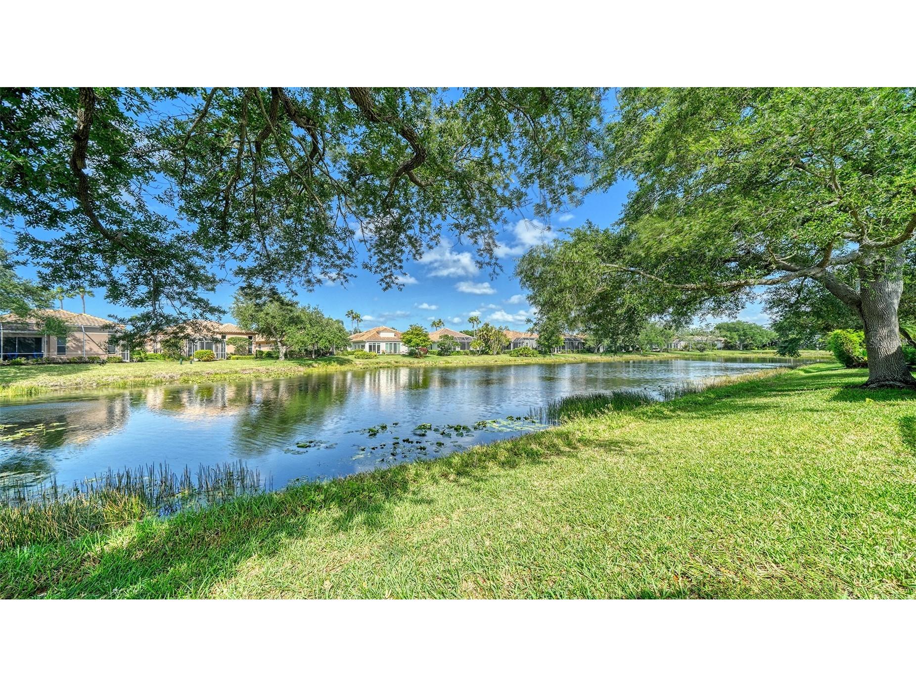 7198 Del Lago Drive Sarasota FL 34238 A4689649 image60
