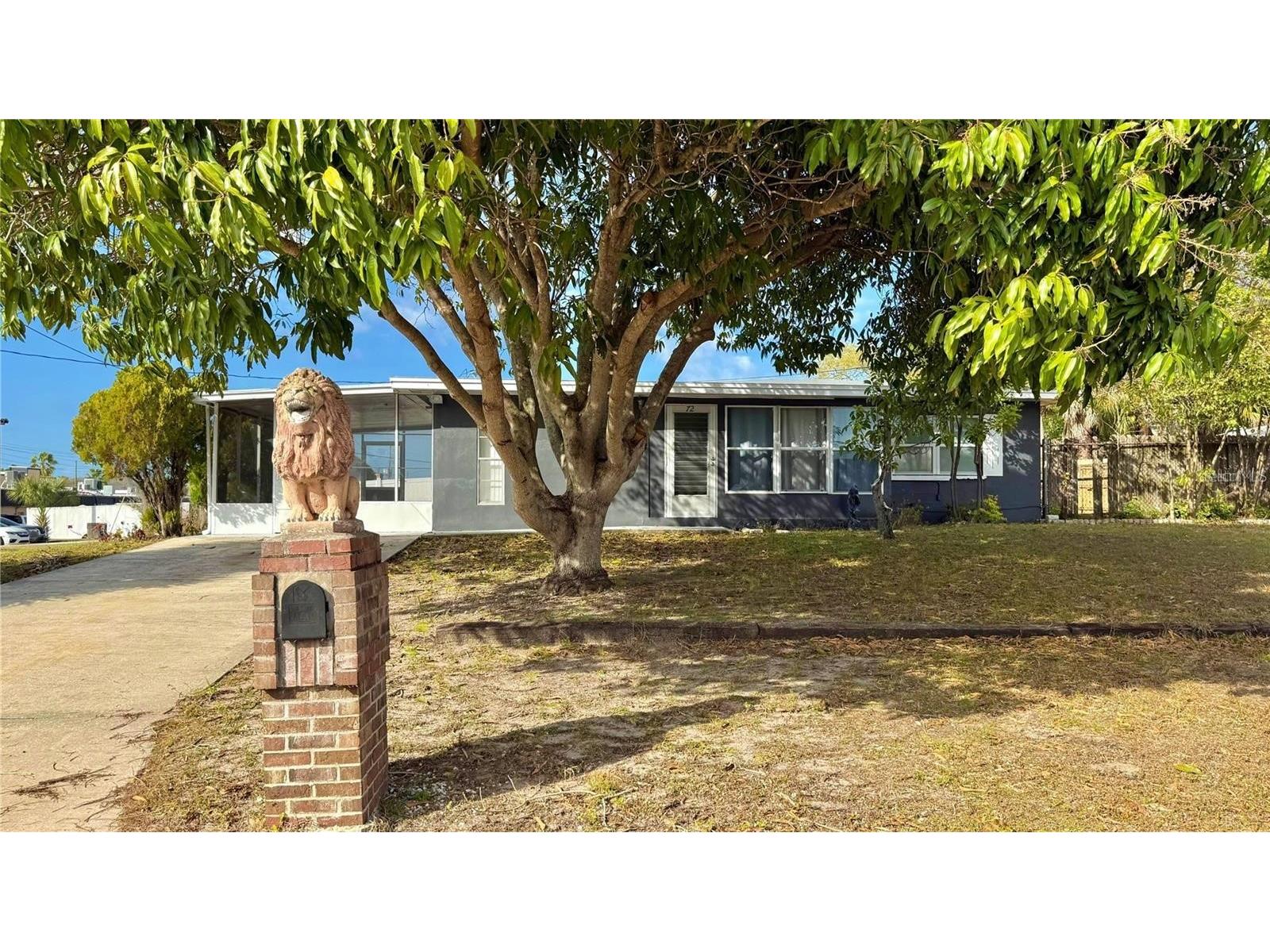 72 Lake Shore Drive Palm Harbor FL 34684 W7886326 image1