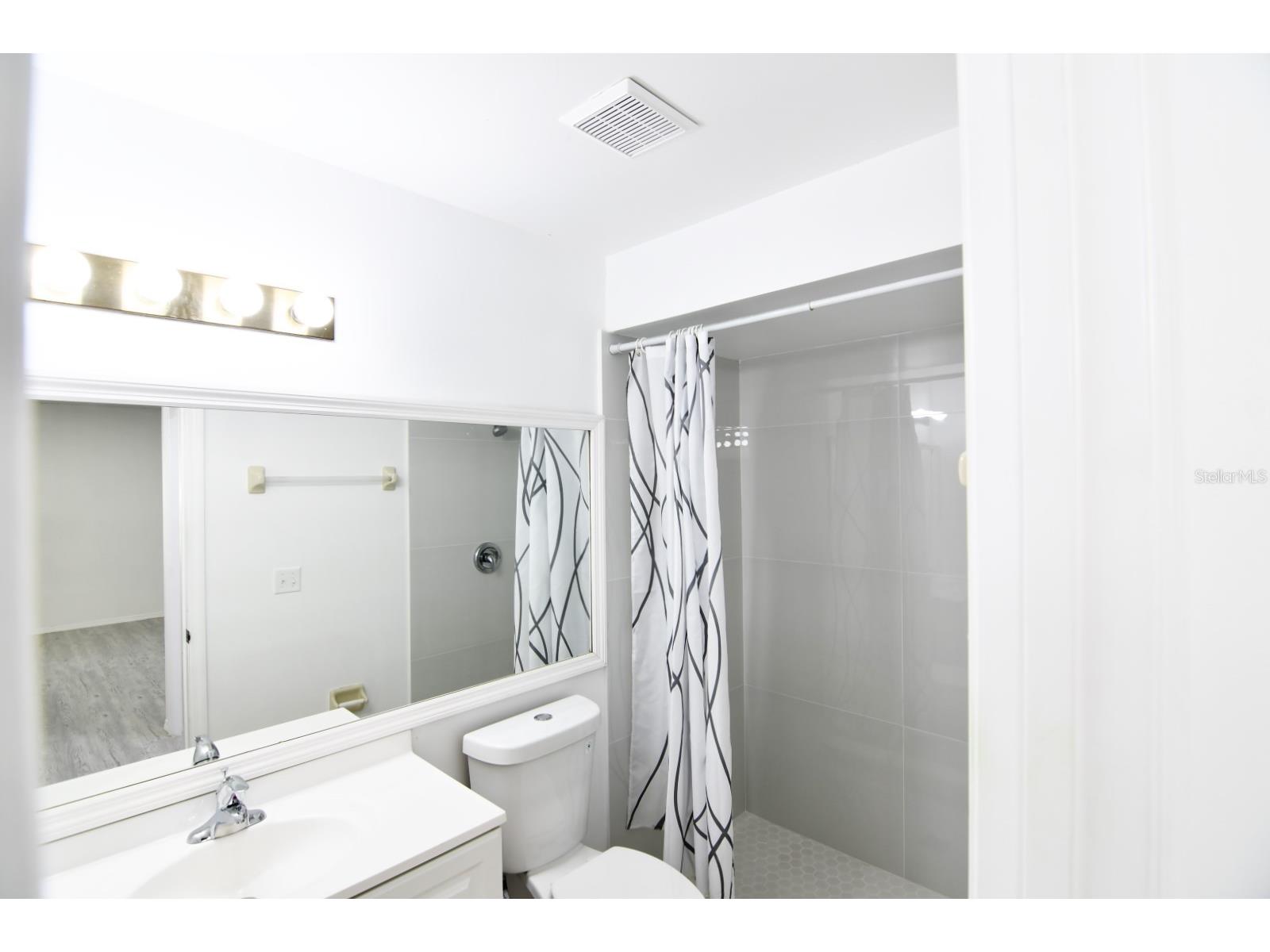 72 Lakepointe Circle Kissimmee FL 34743 O6412111 image23
