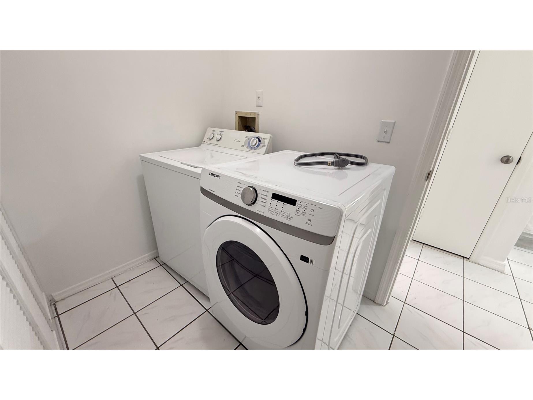 72 Lakepointe Circle Kissimmee FL 34743 O6412111 image32