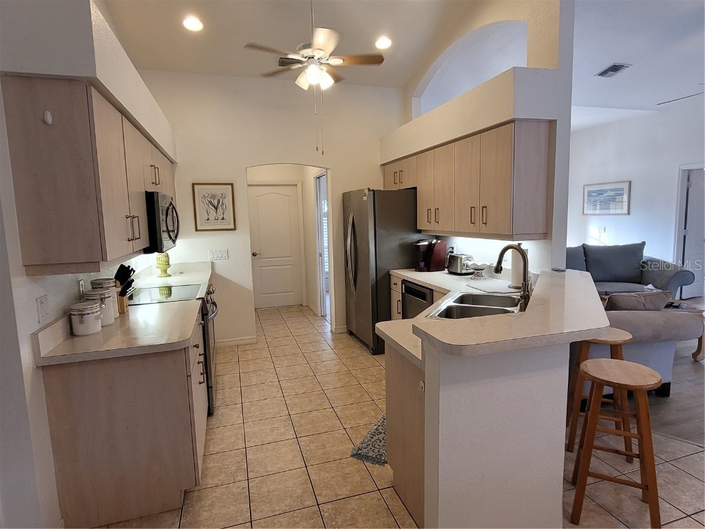 72 Long Meadow Court Rotonda West FL 33947 D6136602 image8