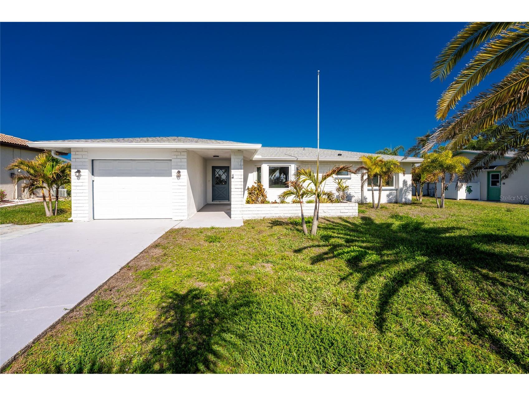 72 Oakland Hills Court Rotonda West FL 33947 D6146504 image2