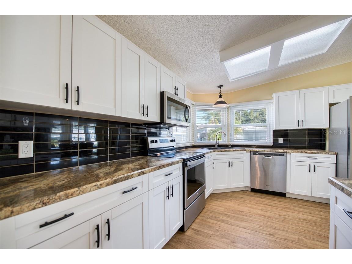 72 Pelican Drive E Oldsmar FL 34677 TB8449023 image15