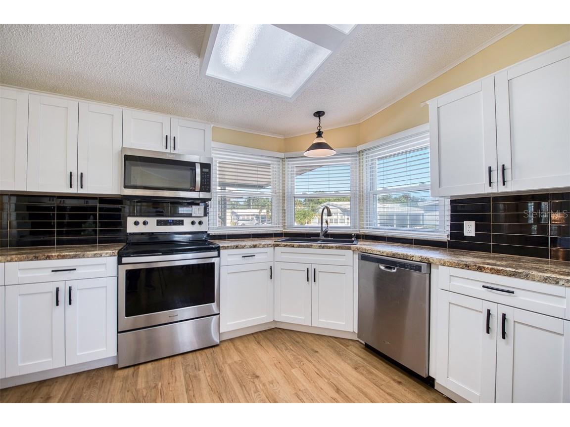 72 Pelican Drive E Oldsmar FL 34677 TB8449023 image16