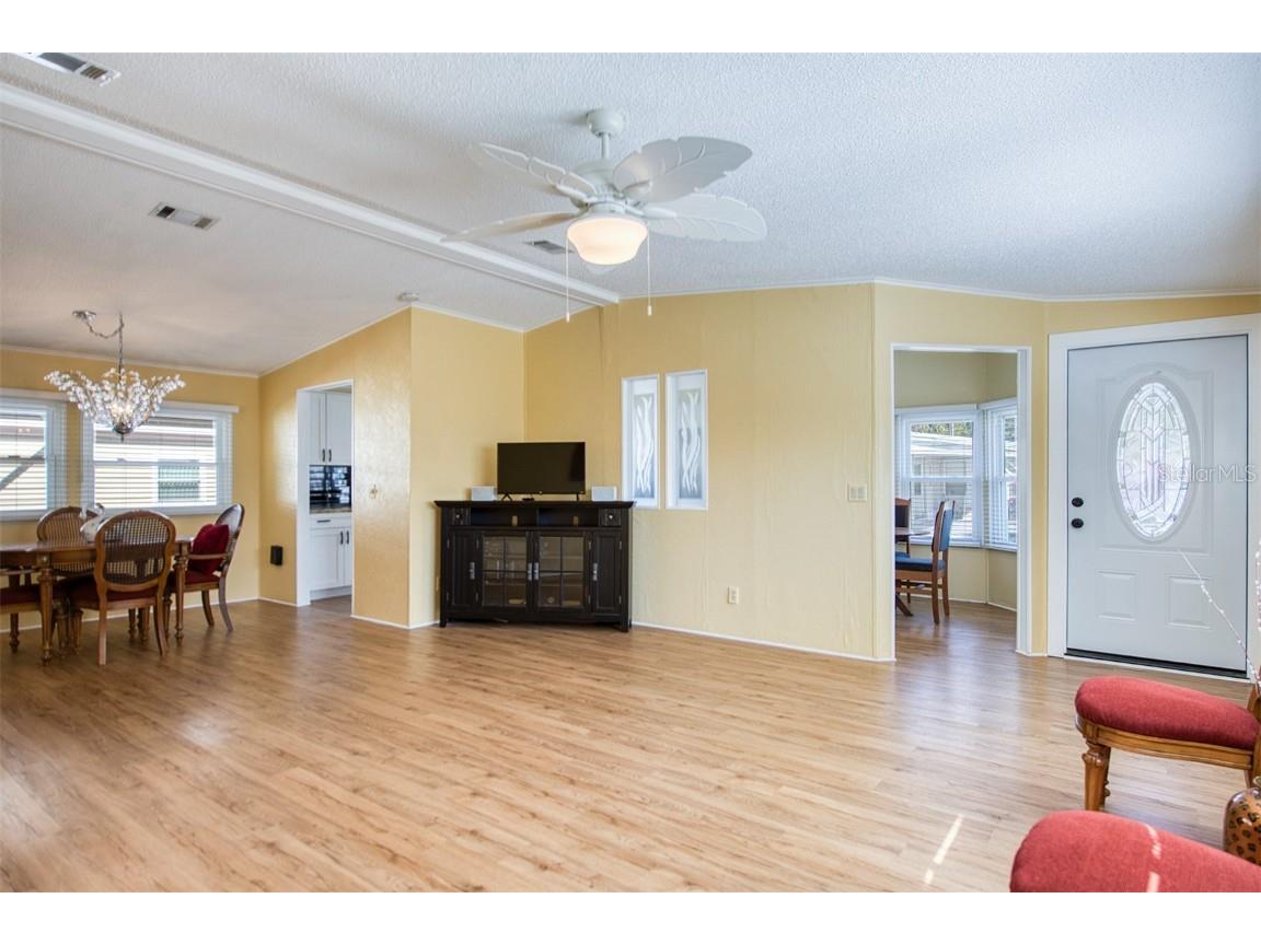 72 Pelican Drive E Oldsmar FL 34677 TB8449023 image2