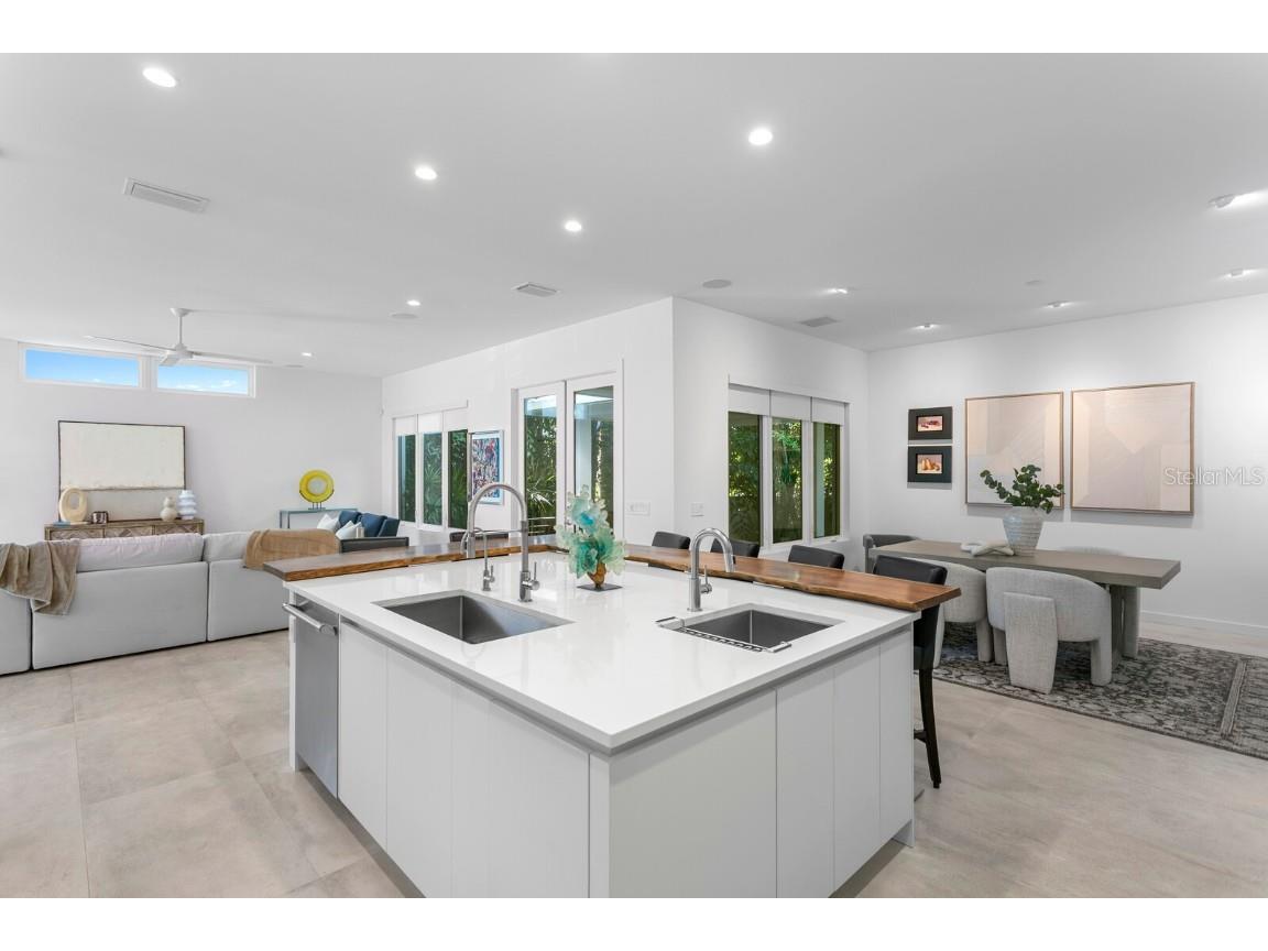 720 16th Avenue NE Saint Petersburg FL 33704 TB8434867 image13