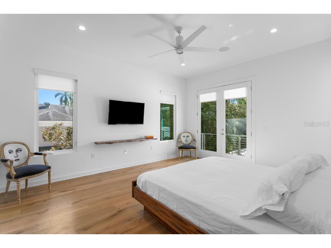 720 16th Avenue NE Saint Petersburg FL 33704 TB8434867 image23