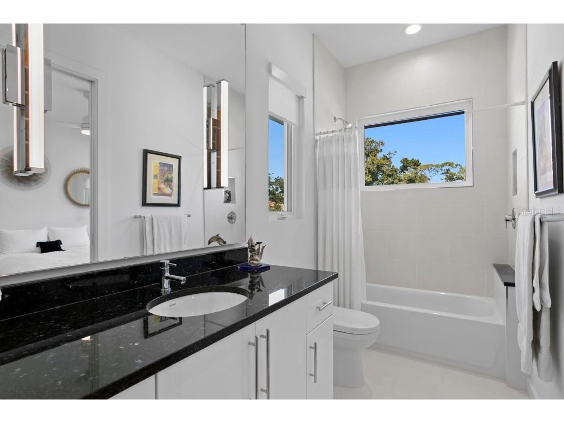 720 16th Avenue NE Saint Petersburg FL 33704 TB8434867 image33