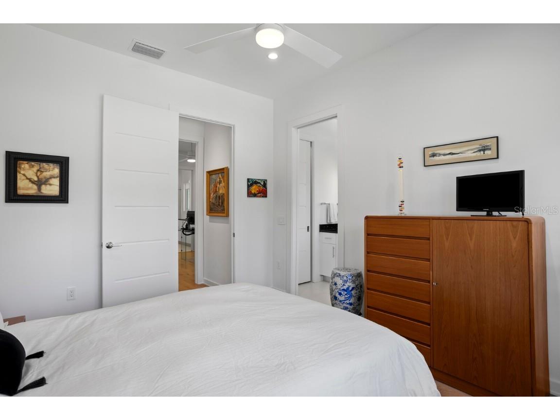 720 16th Avenue NE Saint Petersburg FL 33704 TB8434867 image35