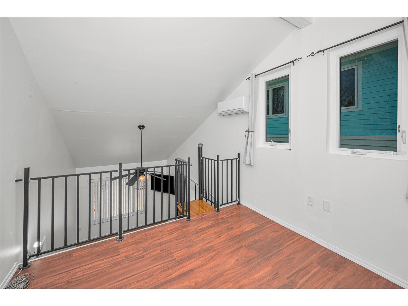 720 Bruce Avenue Clearwater Beach FL 33767 TB8512433 image25