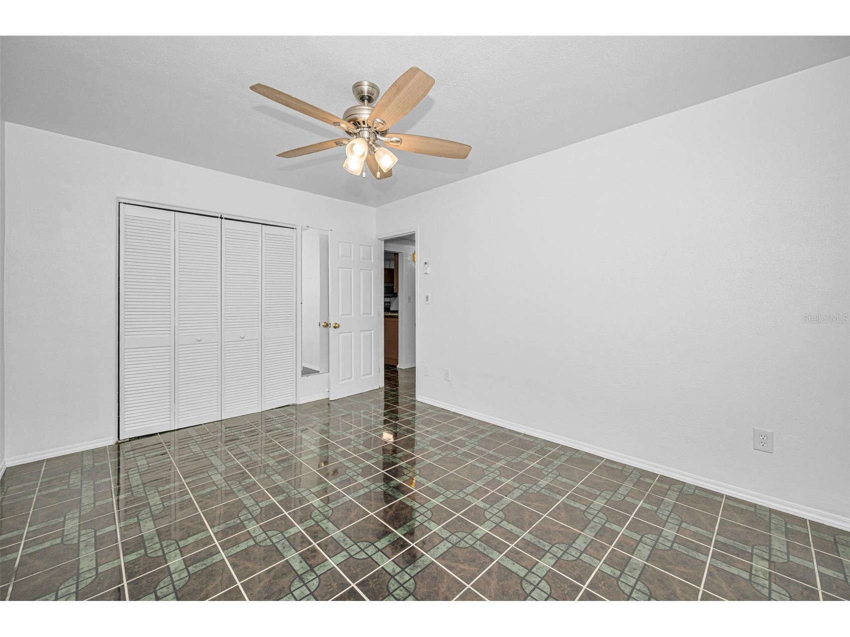 720 Bruce Avenue Clearwater Beach FL 33767 TB8512433 image34