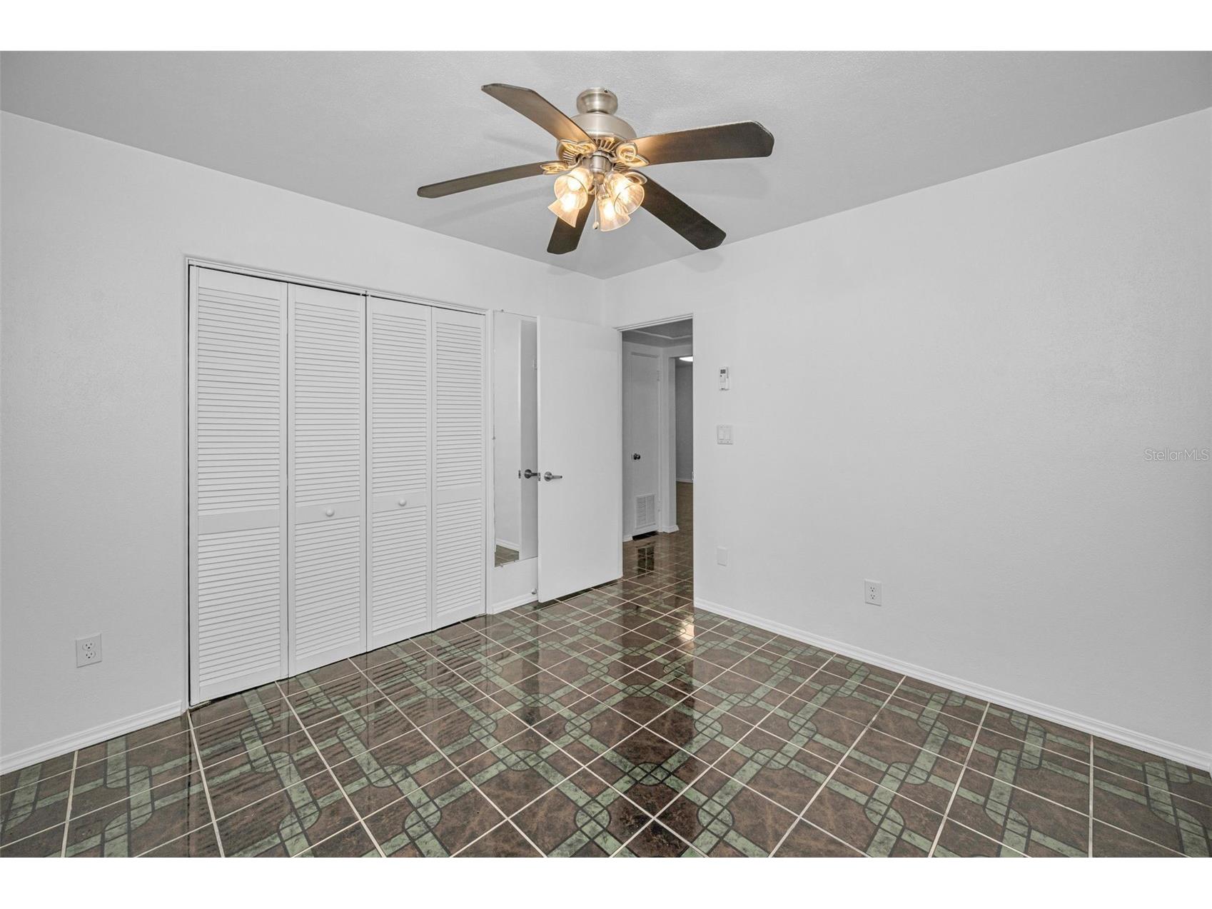 720 Bruce Avenue Clearwater Beach FL 33767 TB8512433 image37