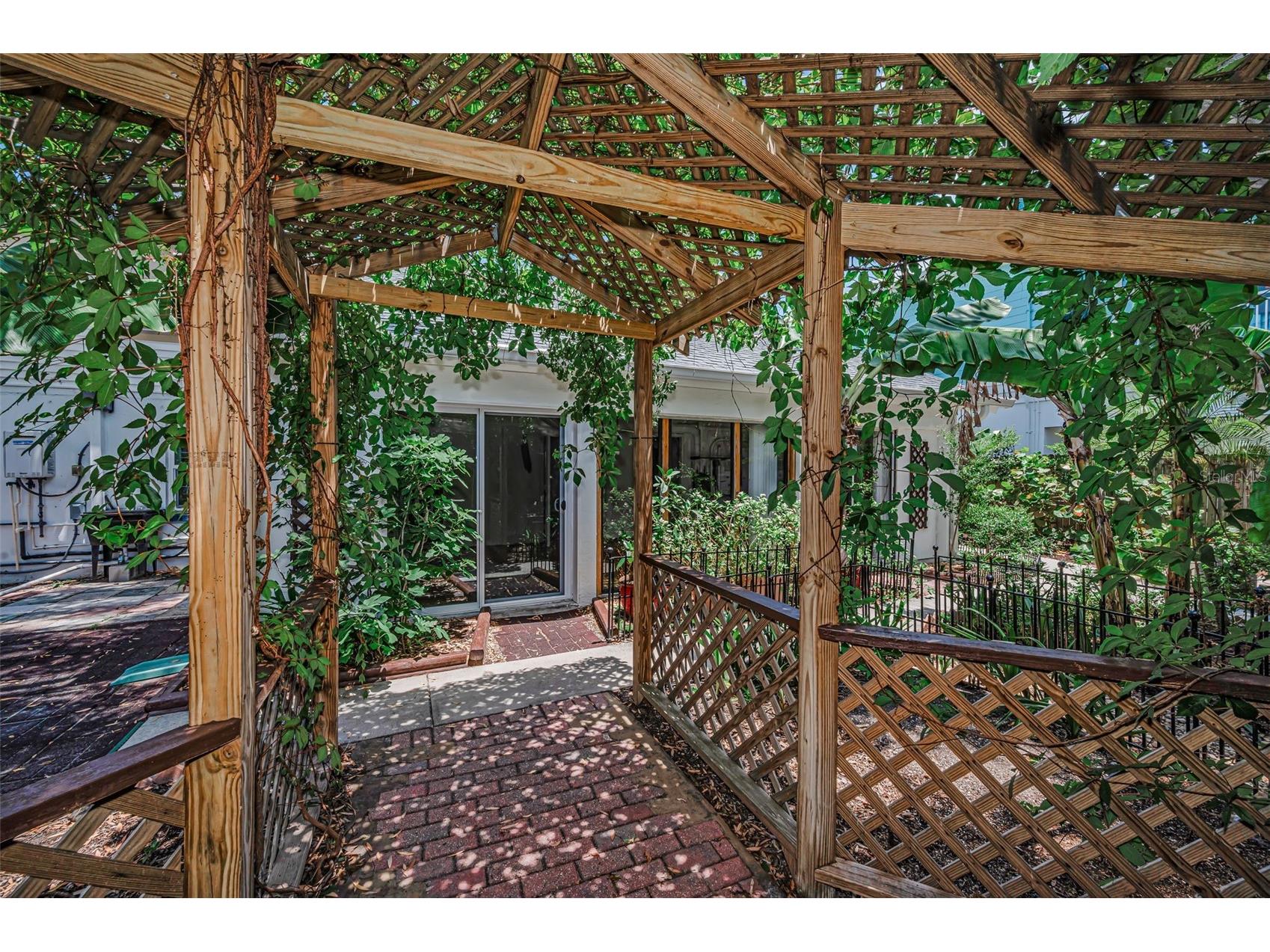 720 Bruce Avenue Clearwater Beach FL 33767 TB8512433 image44