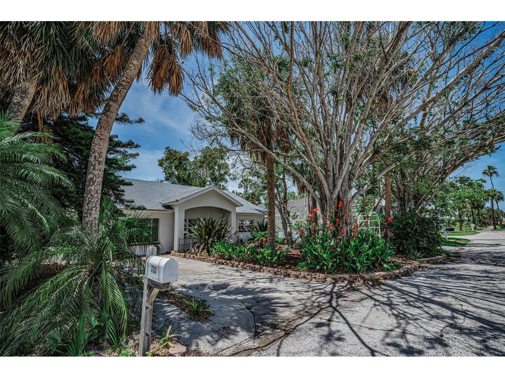 720 Bruce Avenue Clearwater Beach FL 33767 TB8512433 image64