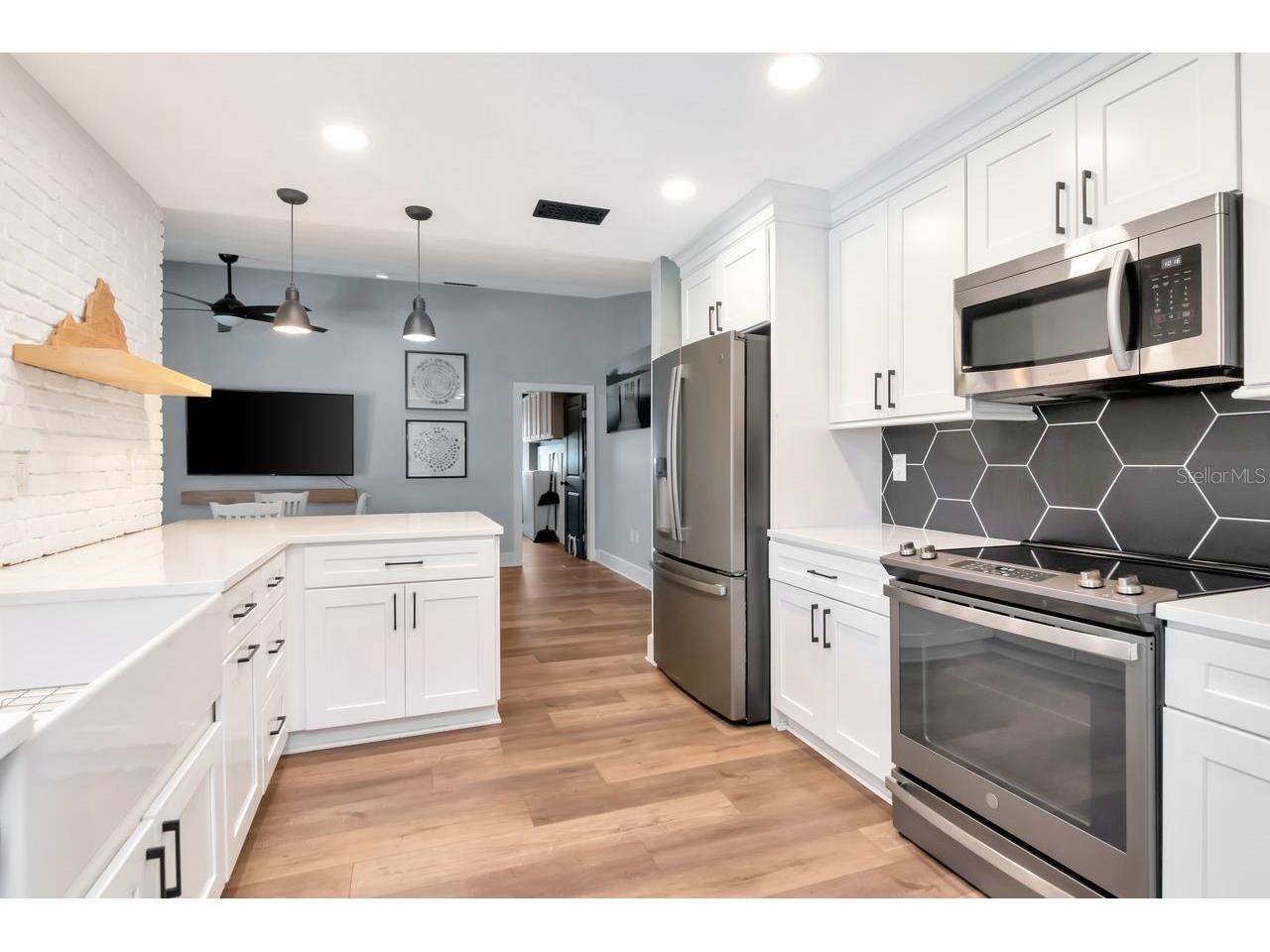 720 Hickory Lane Palm Harbor FL 34683 TB8479261 image2