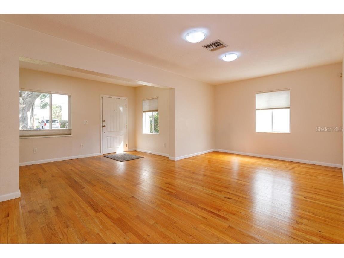 720 Langston Orlando FL 32804 O6370315 image3