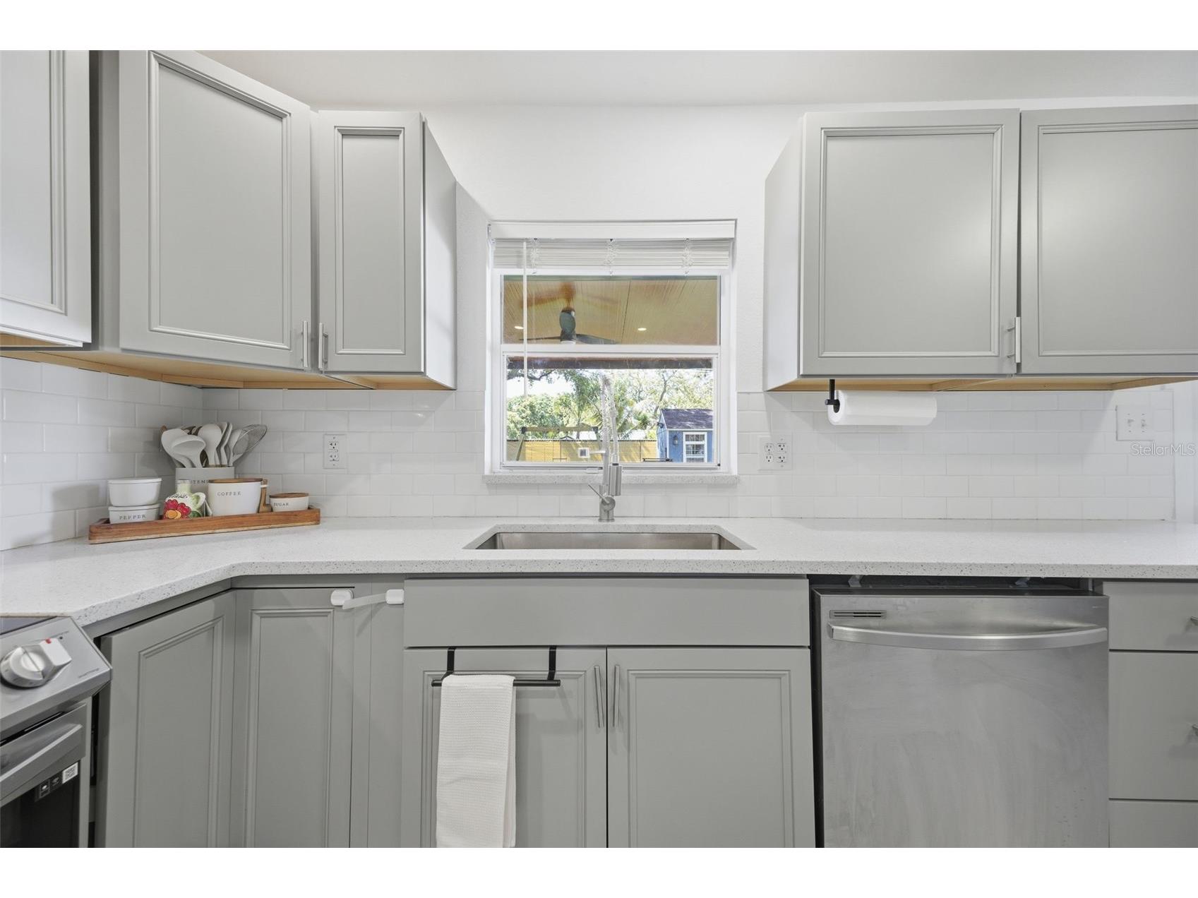 720 Locust Street Tarpon Springs FL 34689 TB8495829 image10