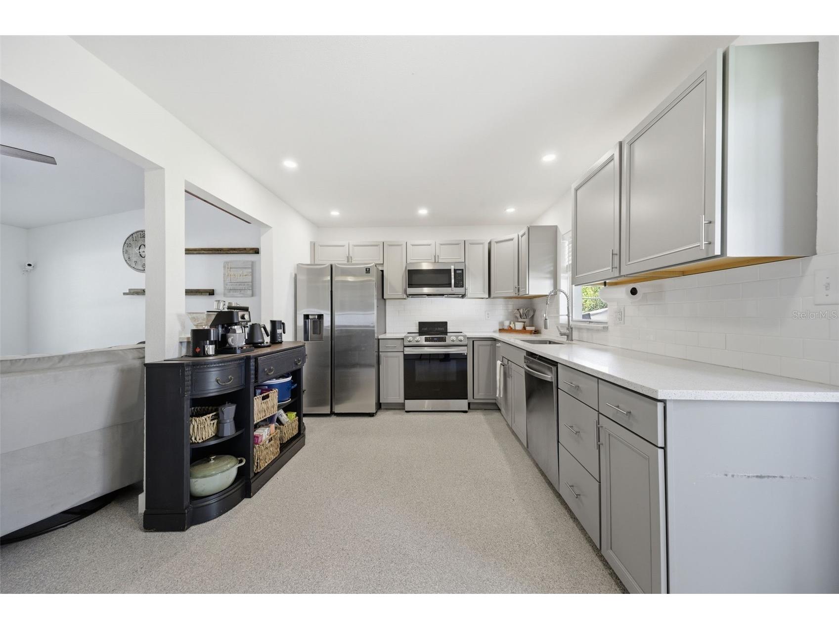 720 Locust Street Tarpon Springs FL 34689 TB8495829 image8