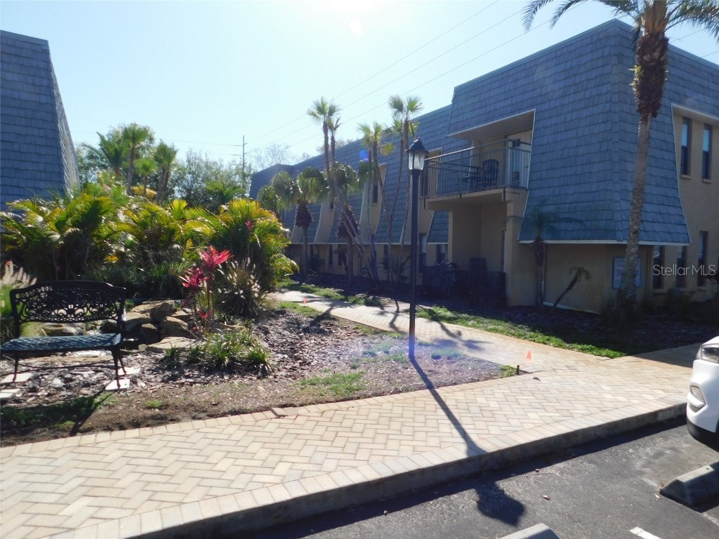 720 Lyndhurst Street #1104 Dunedin FL 34698 U8155936 image1