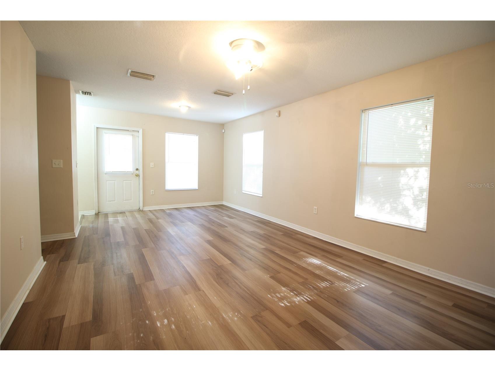 720 Newton Avenue S Saint Petersburg FL 33701 TB8487639 image3