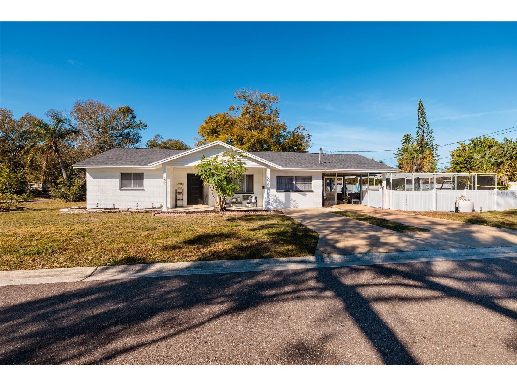 7200 7th Street N Saint Petersburg FL 33702 TB8467876 image1