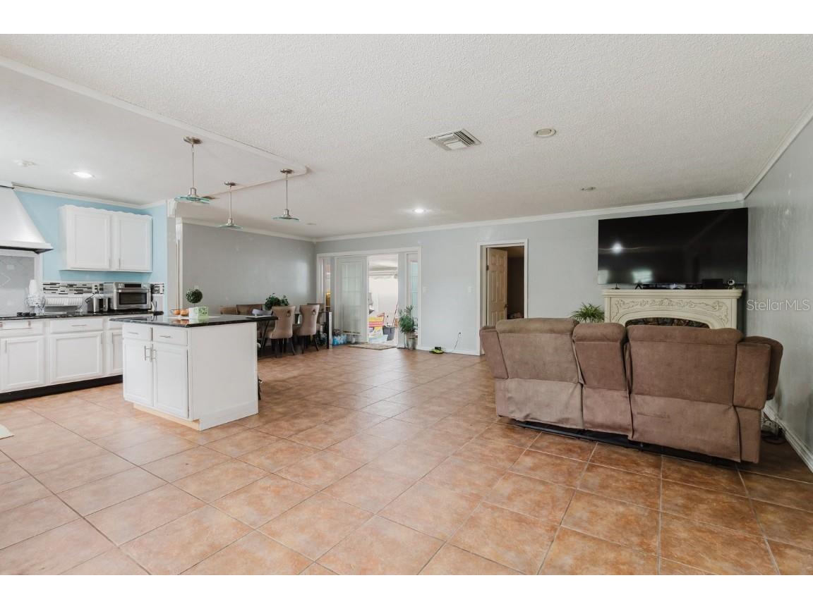 7200 8th Street N Saint Petersburg FL 33702 TB8411432 image9