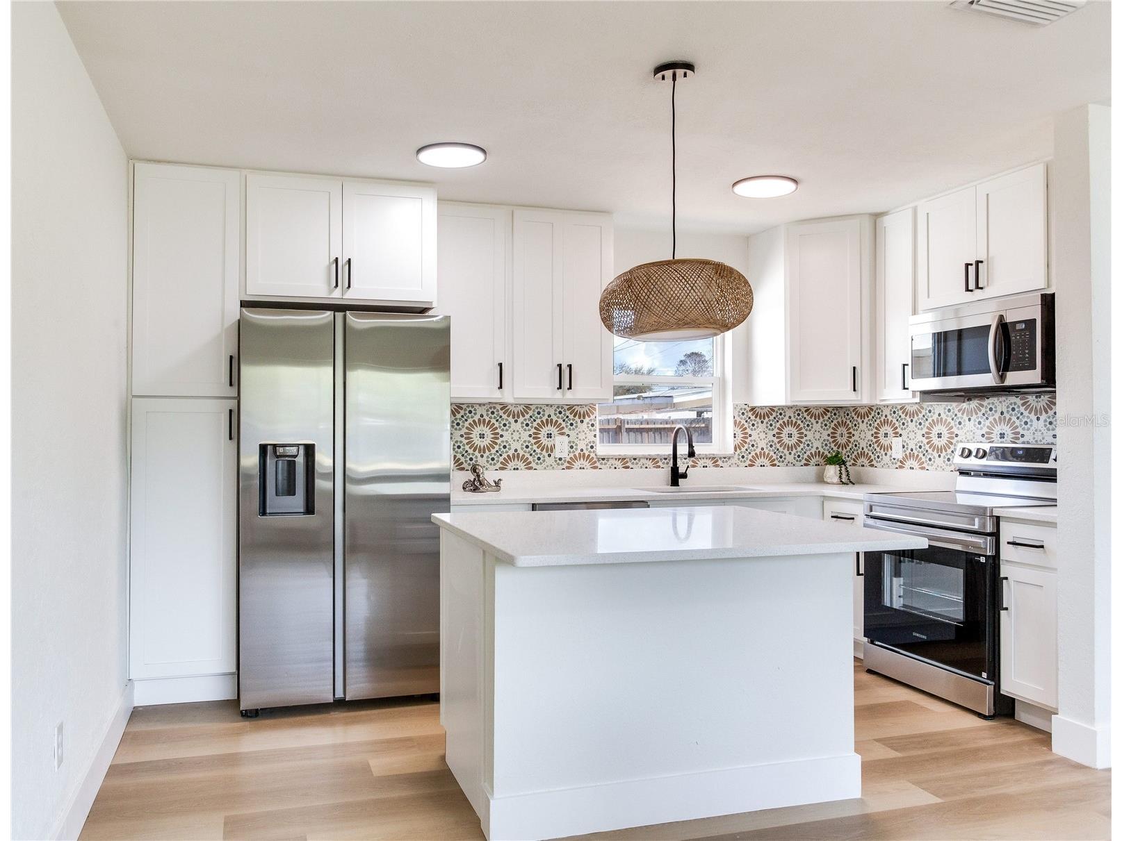 7201 10th Street N Saint Petersburg FL 33702 TB8483680 image20