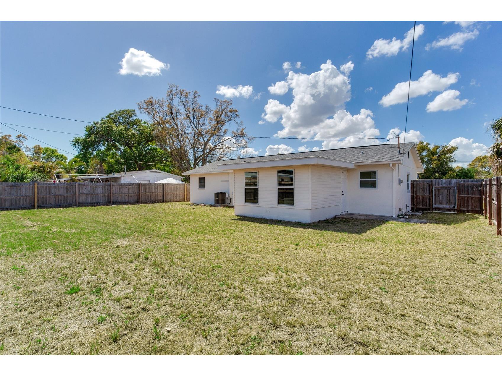 7201 10th Street N Saint Petersburg FL 33702 TB8483680 image33