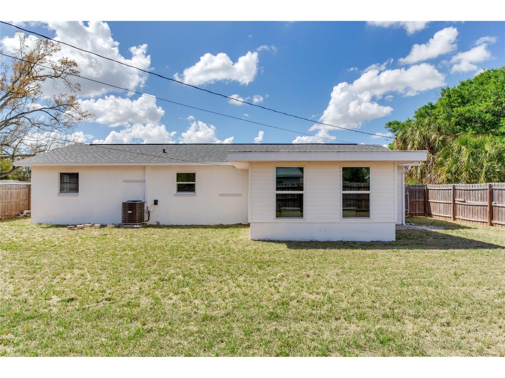 7201 10th Street N Saint Petersburg FL 33702 TB8483680 image34