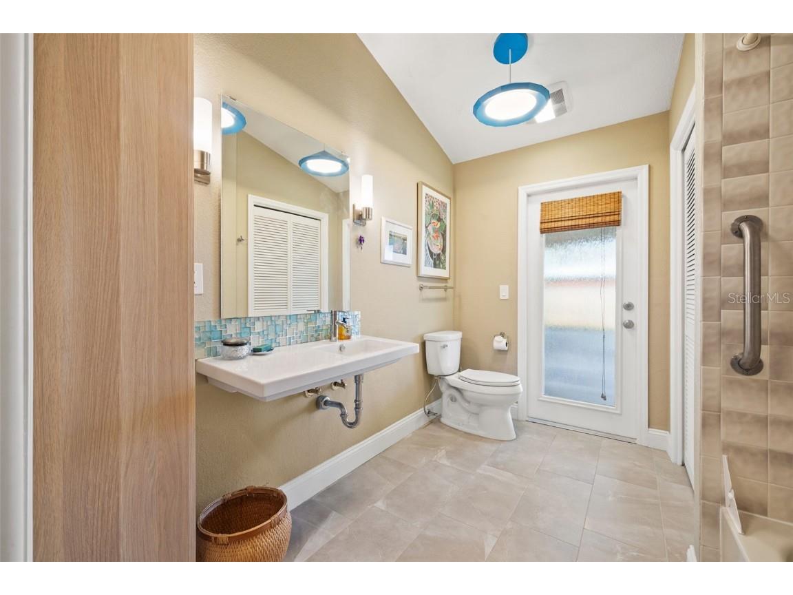 7201 15th Court NE Saint Petersburg FL 33702 TB8370513 image32