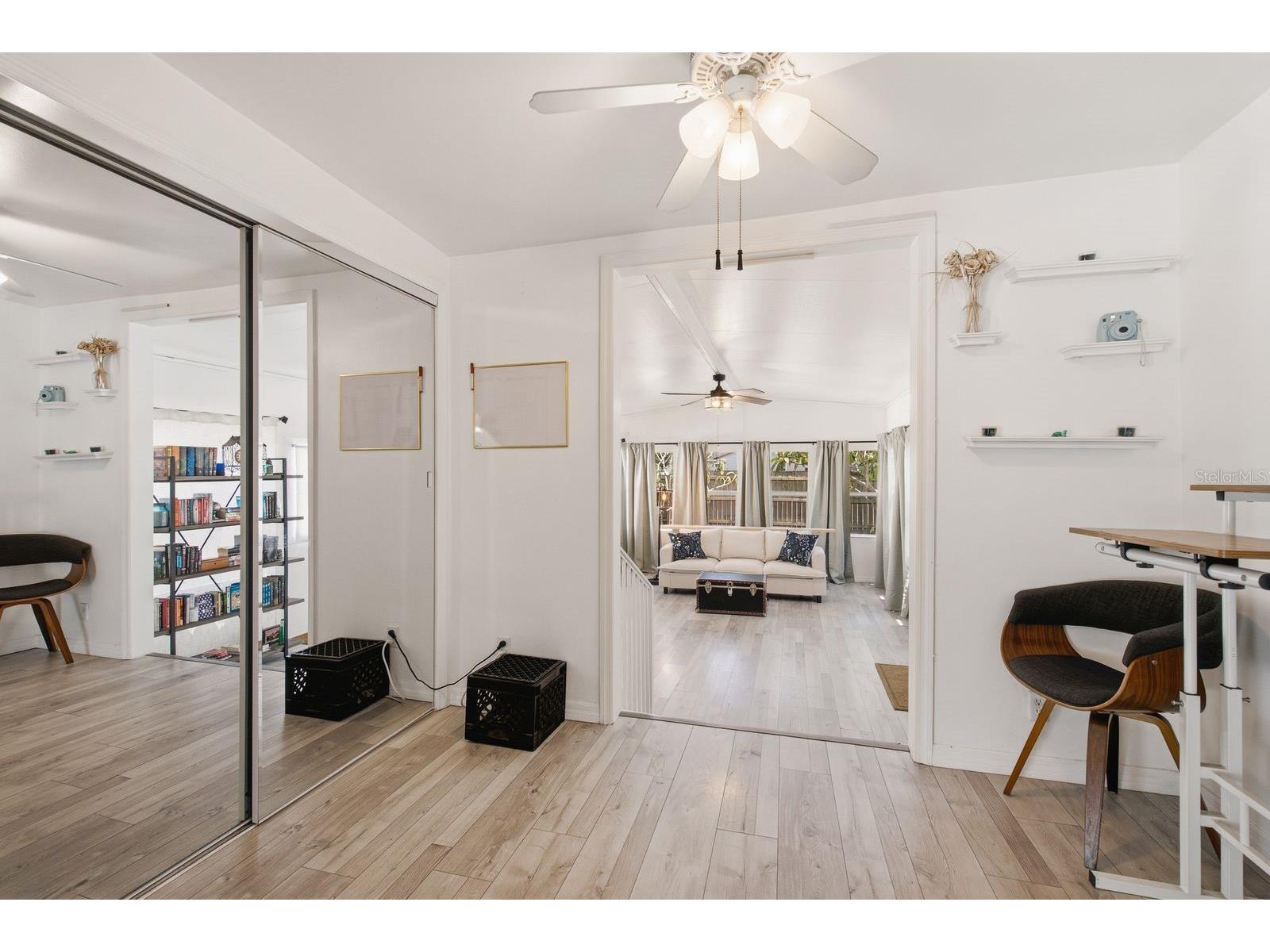 7201 5th Avenue N Saint Petersburg FL 33701 TB8522372 image17