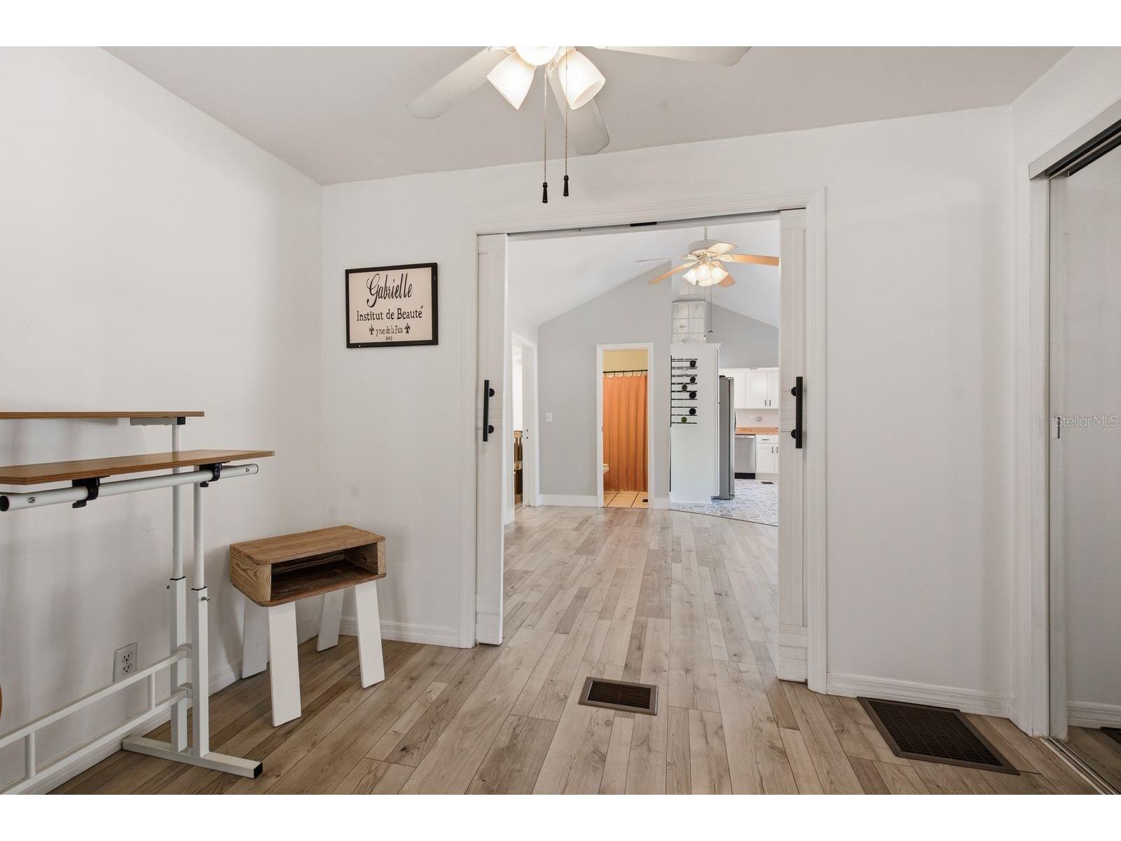7201 5th Avenue N Saint Petersburg FL 33701 TB8522372 image18