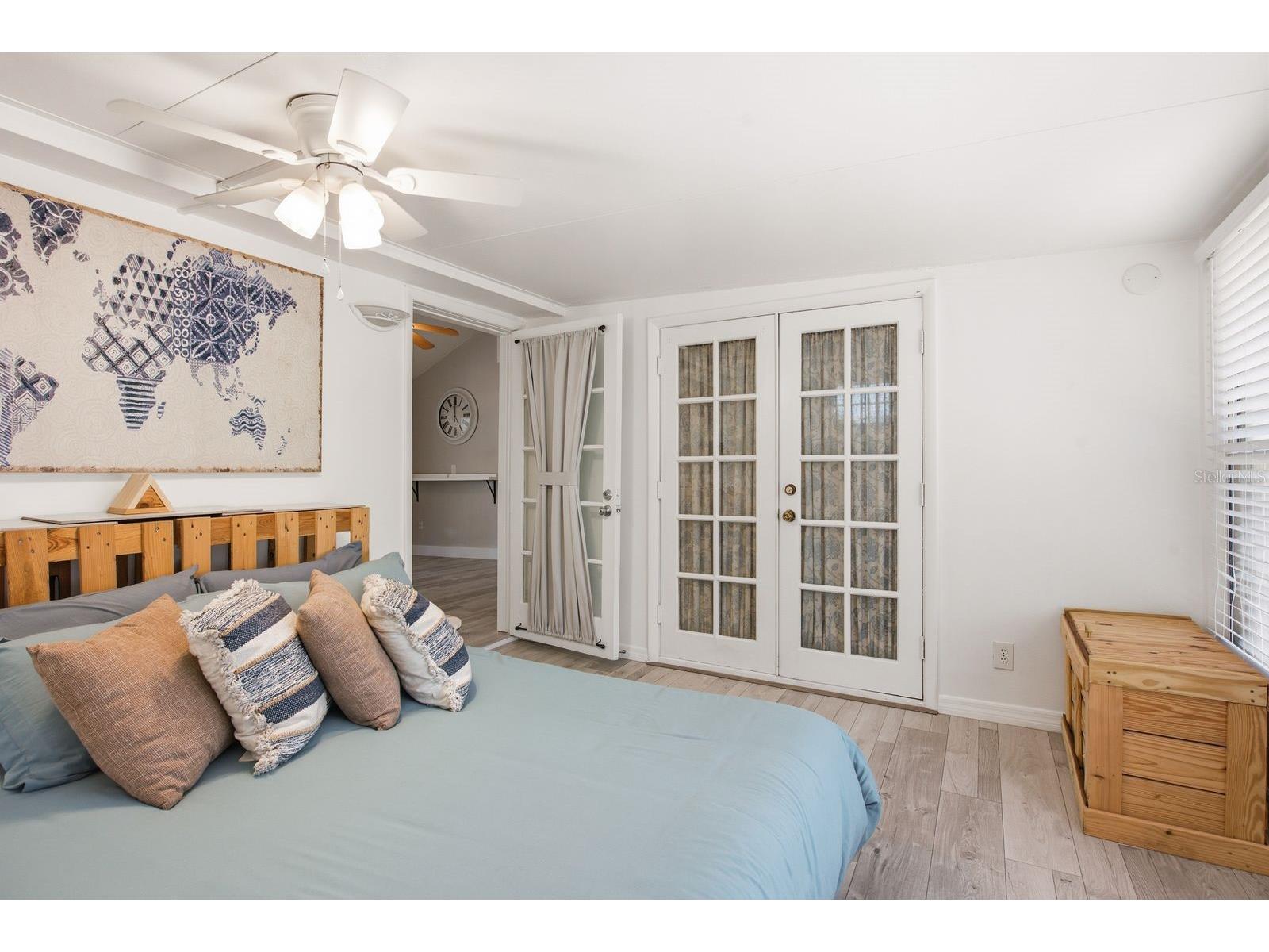 7201 5th Avenue N Saint Petersburg FL 33701 TB8522372 image23