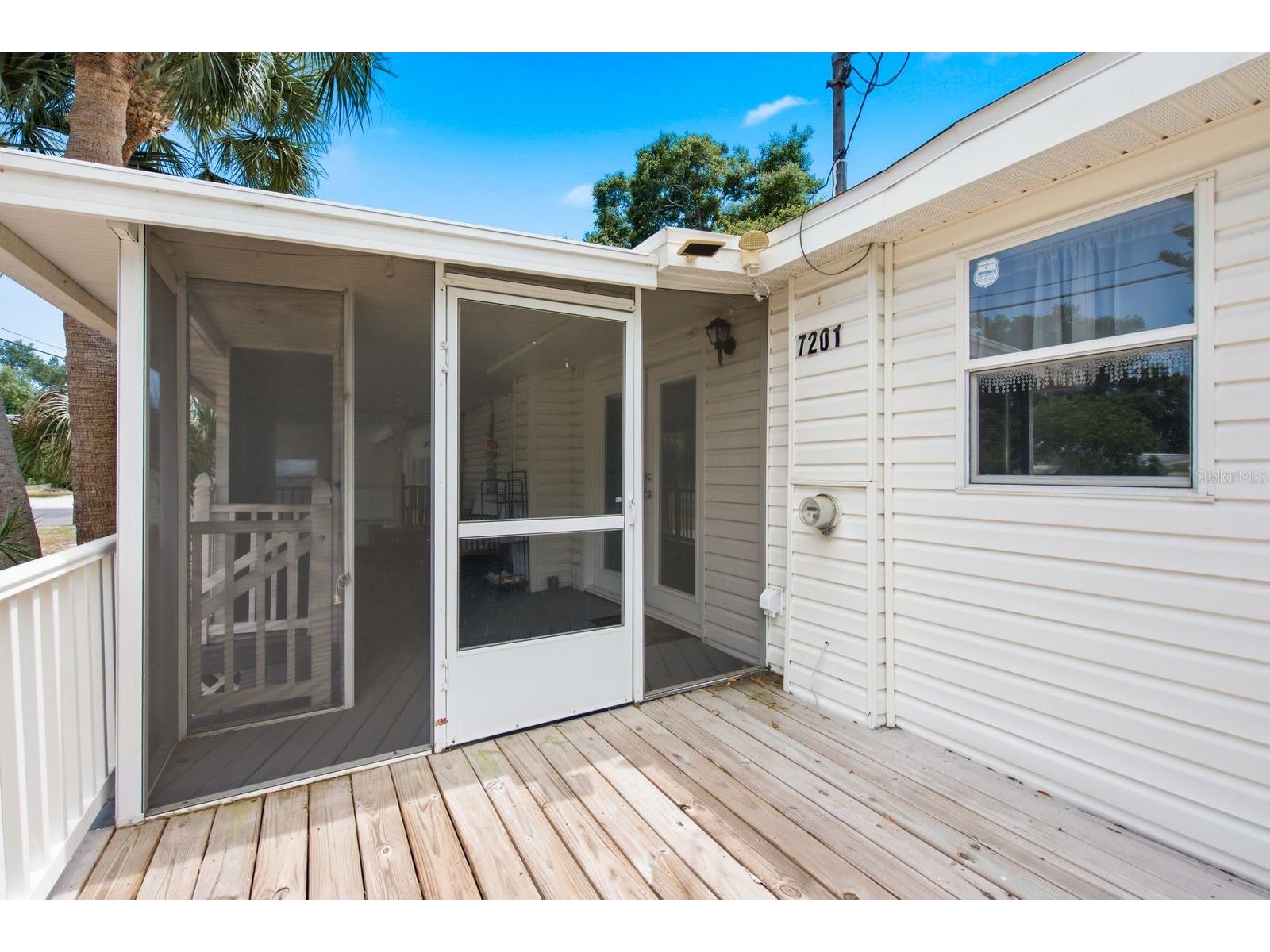 7201 5th Avenue N Saint Petersburg FL 33701 TB8522372 image4