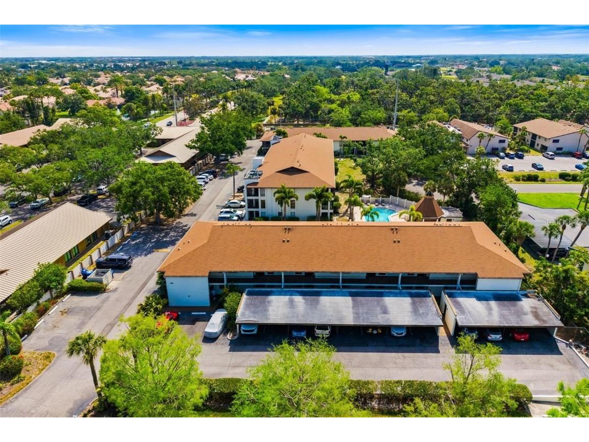 7201 Curtiss Avenue #2D Sarasota FL 34231 A4665878 image2