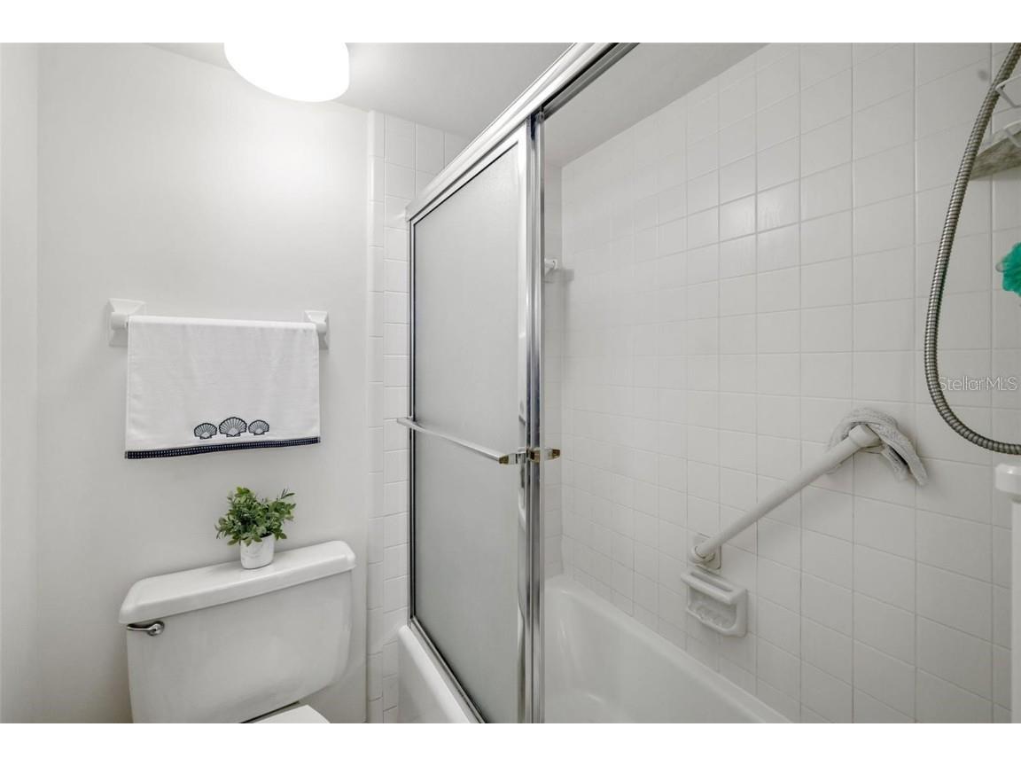 7201 Curtiss Avenue #2D Sarasota FL 34231 A4665878 image21