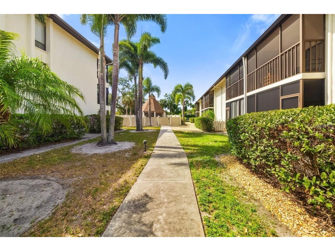 7201 Curtiss Avenue #2D Sarasota FL 34231 A4665878 image30