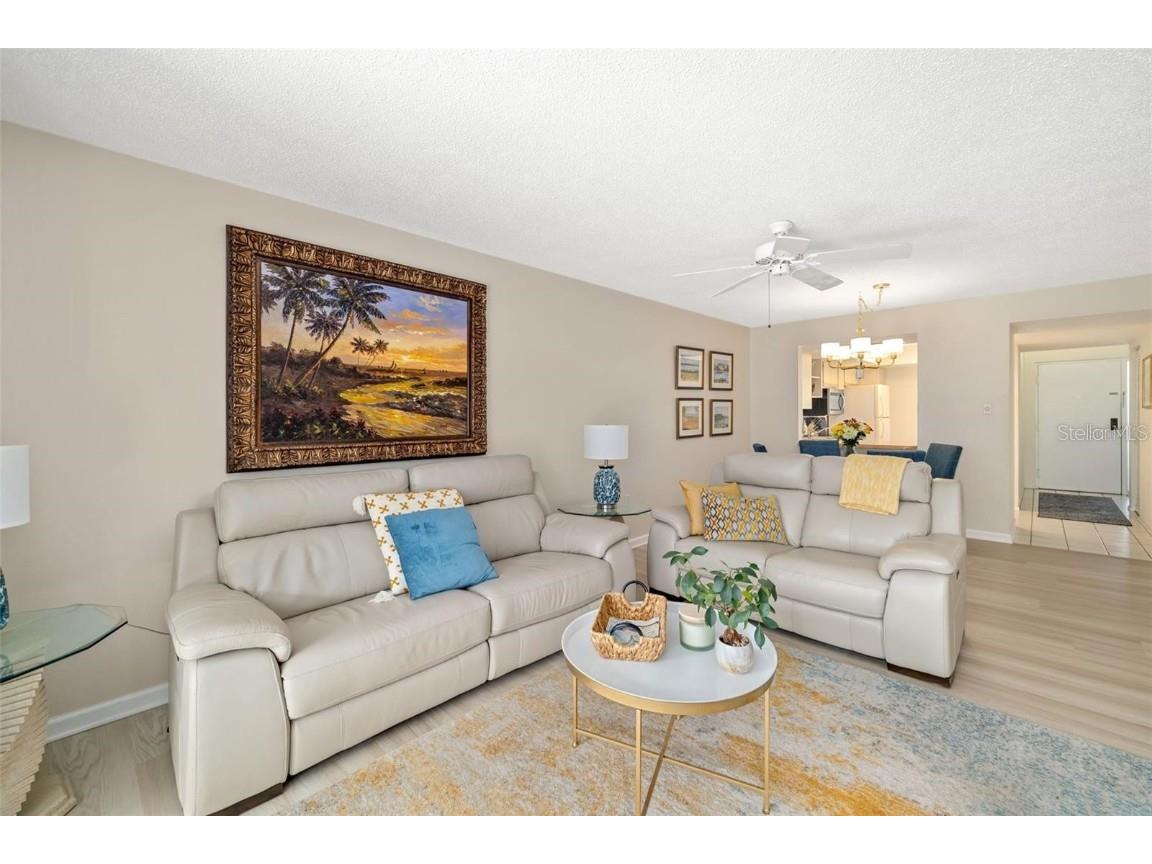 7201 Curtiss Avenue #2D Sarasota FL 34231 A4665878 image5