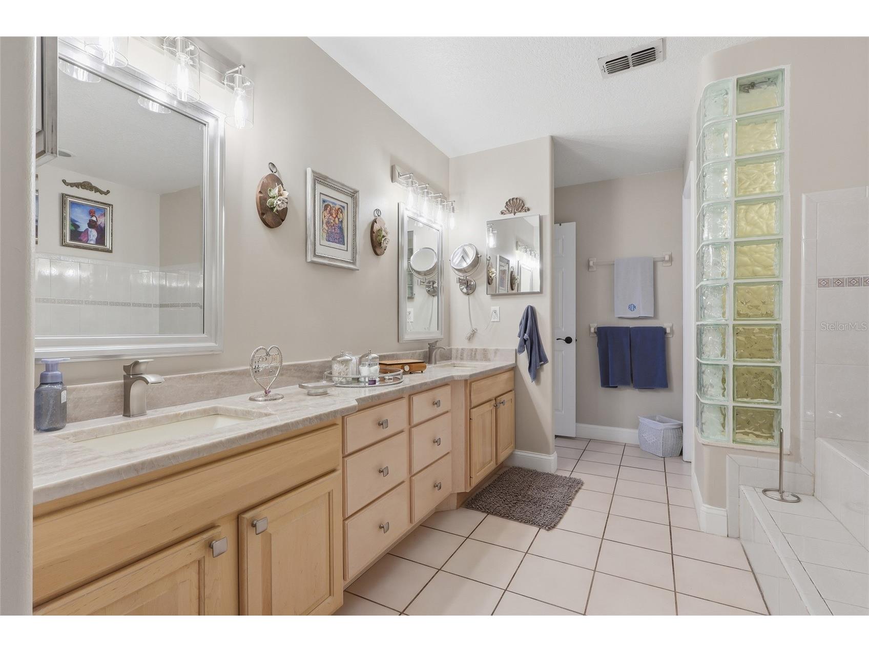 7201 Hodgewood Court Tampa FL 33614 - EGYPT LAKE TB8528322 image21