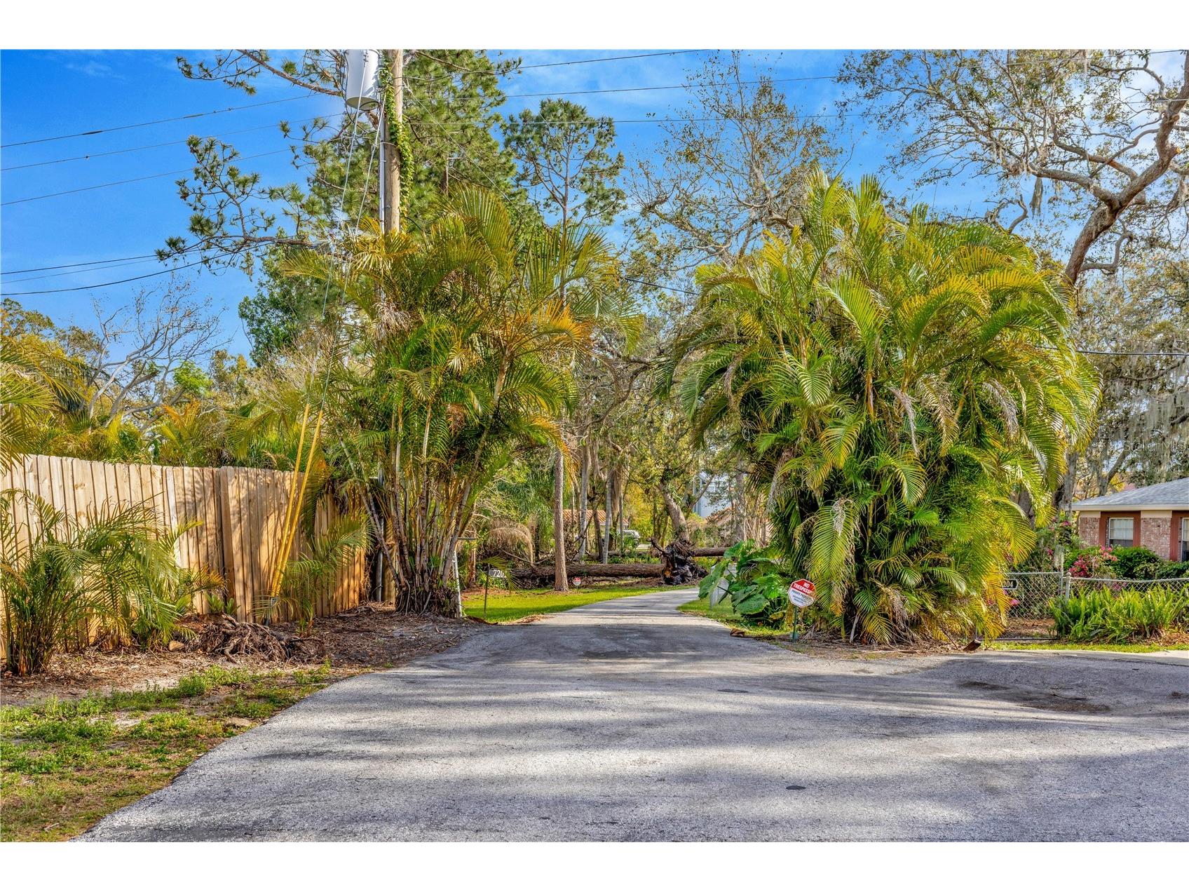 7201 Hodgewood Court Tampa FL 33614 - EGYPT LAKE TB8528322 image91