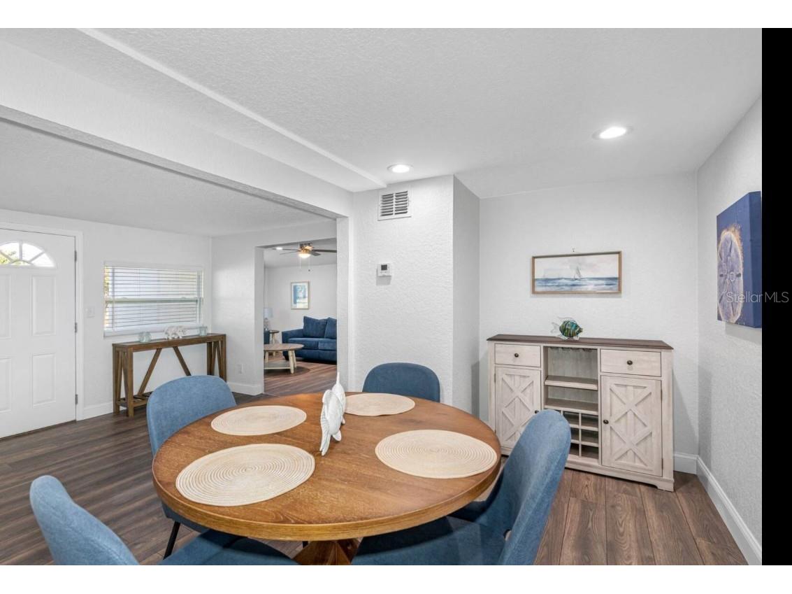 7202 8th Avenue N Saint Petersburg FL 33710 TB8367443 image3